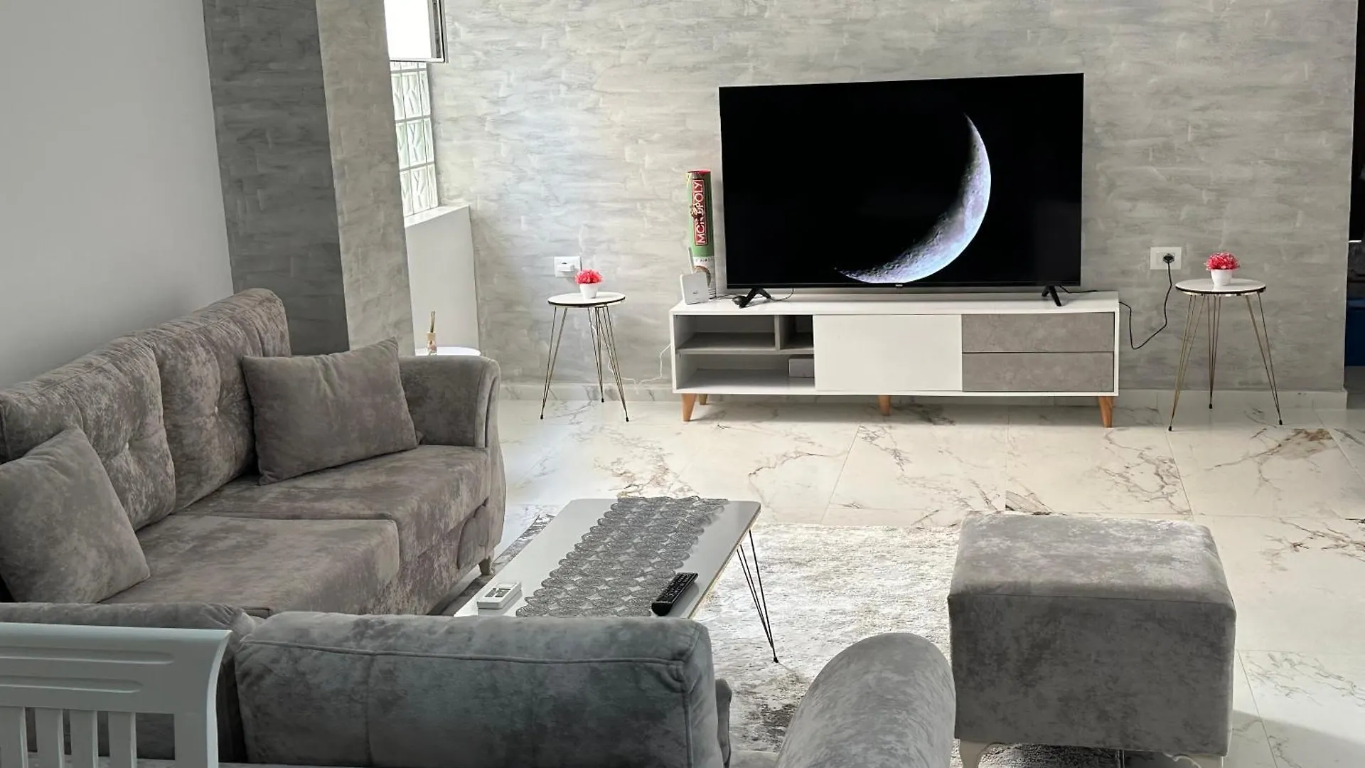 Moonlight Apartment location